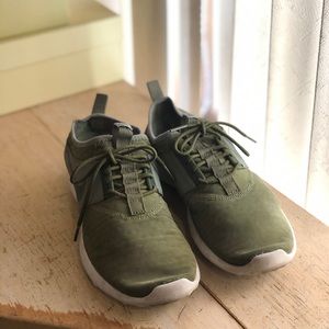 Worn Nike women’s running shoes size 8 women’s